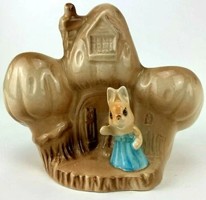 VTG Sylvac English Ceramic Easter Bunny House In The Glen Posy Vase Basket 4887 - Picture 1 of 8