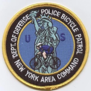 U.S.A. DEP. OF DEFENSE POLICE BICYCLE PATROL NEW YORK AREA COMMAND PATCH - Imagen 1 de 1