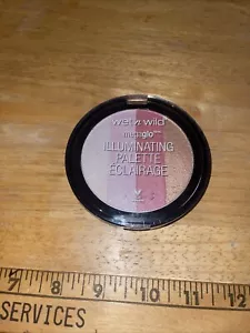 Wet n Wild MegaGlo Illuminating Palette, Catwalk Pink 320, 0.35 oz - Picture 1 of 5
