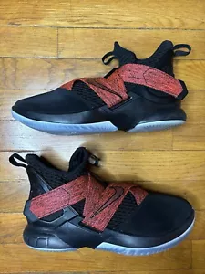 Talla 8-Nike LeBron Zoom Soldier 12 Negro Rojo Ligeramente Usado SIN CAJA DE COLECCIÓN (A02609-003) - Imagen 1 de 20
