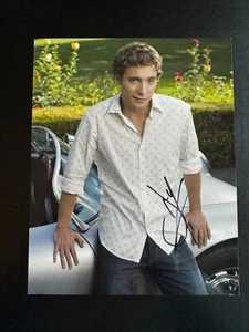 Dustin Milligan Autograph Picture 8" x 10" - Picture 1 of 1