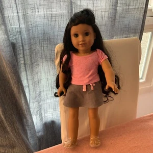 American Girl Truly Me #82 JLY Schwarze Haare Braune Augen - Bild 1 von 7