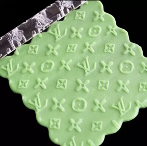 Embossing Acrylic Clear Rolling Pin Logo Carved Texture Fondant Polymer Clay A - Picture 1 of 1
