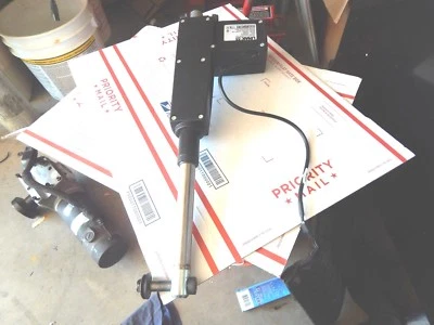 Actuador reclinable Quantum 614 modelo Linak # LA31-U110-04 Foto 1 de 3