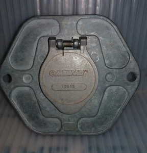 C-1 HALDEX / Midland BE24015 - 7 way breaker style receptacle - Bild 1 von 4