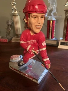 Henrik Zetterberg Detroit red Wings Bobblehead - Picture 1 of 4