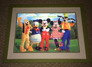 WALT DISNEY WORLD DISNEYLAND FRAMED MICKEY & MINNIE MOUSE PLUTTO DONALD GOOFY - Picture 1 of 1