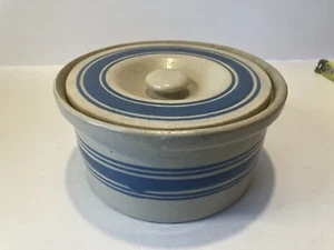 "Cocco in gres a righe blu con coperchio 7" - Foto 1 di 15