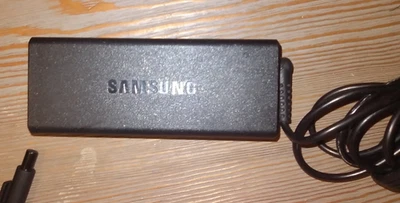 Cargador Adaptador CA Original SAMSUNG 19V 3.16A 60W PA-1600-96 AD-6019B 5.5mm Foto 1 de 4