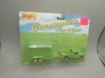 Maisto Countryside Farm Field Overland Cattle Carriers Truck & Livestock Trailer - Image 1 of 4