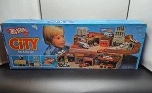 1980 Mattel Hot Wheels City Sto N Go Playset w/Box Good Condition - Picture 1 of 19