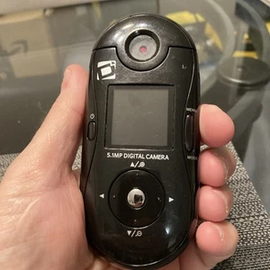 SAKAR SWIVEL SHOT 5.1 MEGA Pixel 1.5 TFT PREVIEW SCREEN DIGITAL CAMERA TESTED - Picture 1 of 13