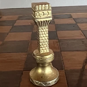 Pieza de ajedrez Brevettato de colección torre de metal fundido tono dorado. 2,5”/#sn-nf - Imagen 1 de 2