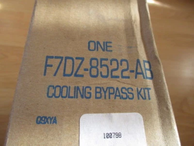 Kit de derivación/recuperación de refrigeración Ford Taurus Sable 1996-1999 F7DZ-8522-AA OEM NUEVO DE STOCK Foto 1 de 4