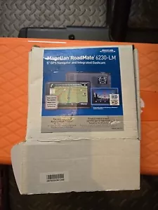 Used Open Box Magellan RoadMate 6230-LM 5" GPS Navigator & Integrated DashCam - Picture 1 of 5