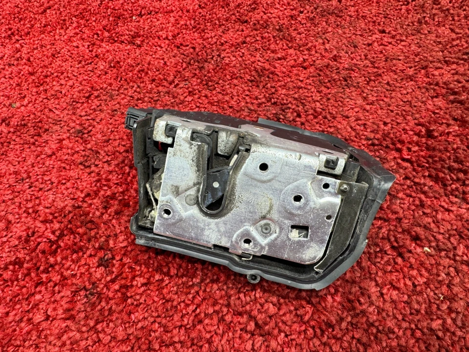 BMW 1999-2006 E46 M3 ACTUADOR DE CIERRE DE PUERTA LADO PASAJERO DELANTERO DERECHO OEM Foto 1 de 4