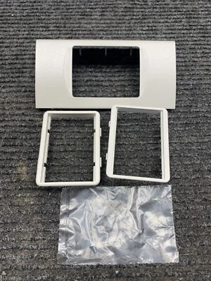 New WIREMOLD DS4047MAB-DV Steel Single Channel Mab Devicy Ivory - Image 1 of 4