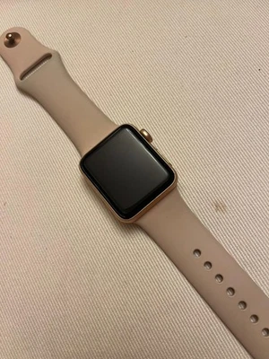 Apple Watch Series 3 38mm Cassa Oro Rosa in Alluminio - Immagine 1 di 4