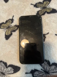 Locked iPhone 11 - Photo 1 sur 2