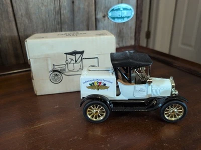  Runabout Bank 1918 escala 1:25 1988 Ertl diecast Foto 1 de 2