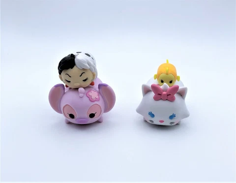 Disney Tsum Tsum Vinyl Stackables Marie Angel Cleo & Cruella De Vil Set of 4 Cover