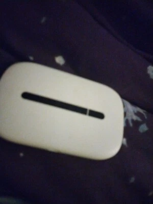 Vodafone R207 3G Mobile Personal Wi-Fi Modem (Refurbished) - Image 1 of 2