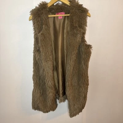 Betsey Johnson Brown Faux Fur Vest Womens Med Shaggy Festival Mob Wife Rave - Image 1 of 4