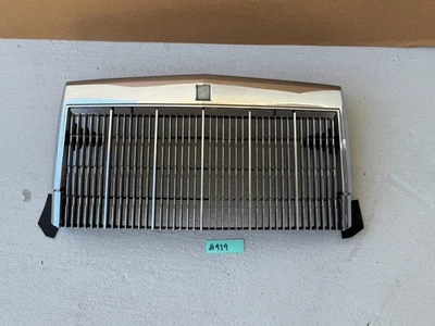 1984-1992  Lincoln Mark VII LSC OEM Front Grille Assembly Chrome   #939 - Image 1 of 4