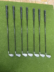 RH Cobra Forged Tec ONE length Irons 4-PW Graphite X-Stiff Jumbo Max XL Grips - Picture 1 of 7