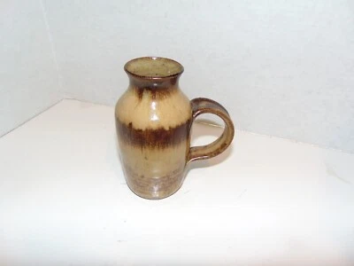 Taza de vino de gres hecha a mano, firmada Foto 1 de 4