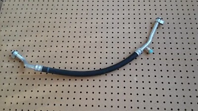 Manguera de succión de aire acondicionado Honda FIT 2009-2013 OEM Foto 1 de 4