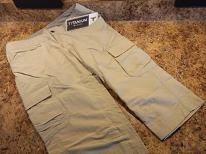 Women's Columbia Titanium Capri Pants 6-Pockets Taupe Sz:8 34W 17.75"In 2 SPOTS - Picture 1 of 24