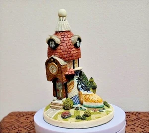 THE SPORTS SHOE FIGURINE - SHOEMAKER'S DREAM SHOE HOUSES (SERIES) JOHN HERBERT - Picture 1 of 8