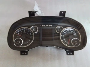 2019 RAM 1500 SPEEDOMETER CLUSTER 6 LUG NEW STYLE 68294043AI 3.5 INCH SCREEN - Picture 1 of 12