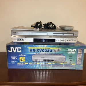 Jvc HR-XVC33u Dvd Vhs Player W/ Box Manual & Remote - Tested Vcr Combo - Picture 1 of 7