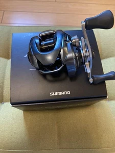 Shimano 22 Aldebaran BFS XG Left Hand Fishing Reel Excellent Condition - Picture 1 of 6