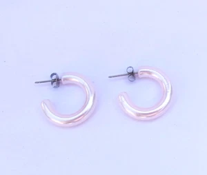 Vintage Avon Pearlized Swirl Hoop Pierced Earrings Pink - Picture 1 of 5