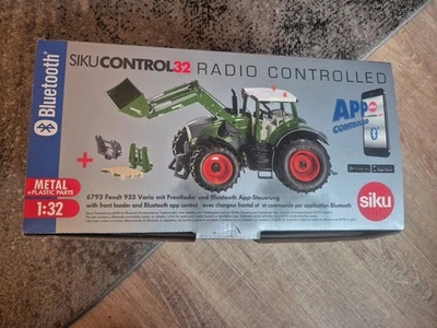 Siku Fendt 933 Vario mit Frontlader und Bluetooth App-Steurung (6793) - Bild 1 von 2