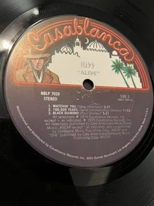KISS Alive! Original 1975 2LPs Casablanca Blue Bogart Labels NBLP 7020 w/ Book - Picture 1 of 10