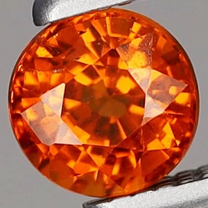 Granate Espesartita Naranja Natural Redondo Sin Calentar 0.52ct 4.2mm Namibia, África - Imagen 1 de 4