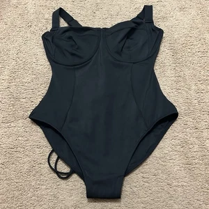 TA3 Sculpting Lifty Snatched Badeanzug Größe Large kurz F/G Cup  - Bild 1 von 7