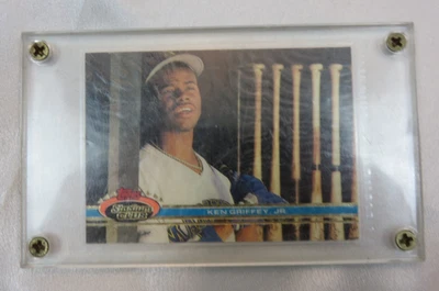 1991 Topps Stadium Club #270 Ken Griffey Jr. Card in Hard Plastic Case - Imagem 1 de 2