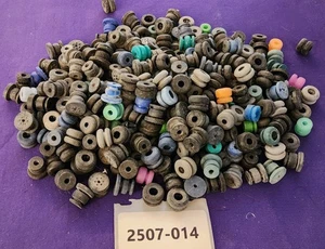 1 LOT - Anti Vibration Rubber Grommets Various Colors & Styles - Picture 1 of 3