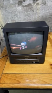 Toshiba MV13L3 13" TV VCR VHS Retro Gaming 2002 Color (Tested/Working) - Picture 1 of 16