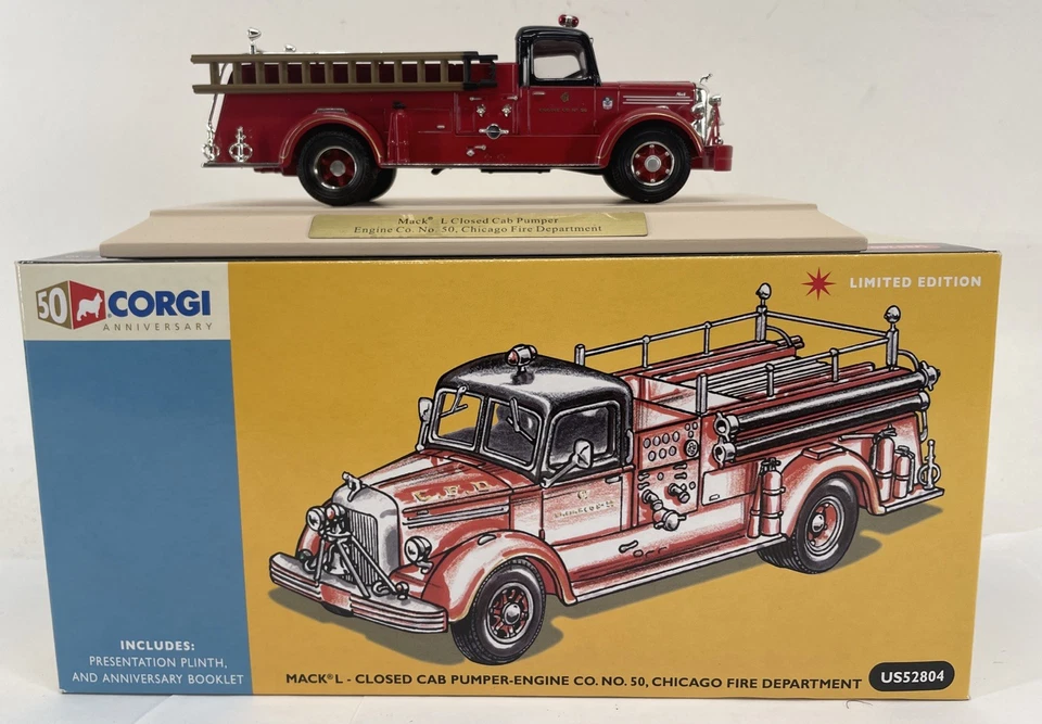 Corgi 1:50 Scale Ltd Ed US52804 Mack L Closed Cab Pumper Chicago Fire Engine #50 - Image 1 of 4