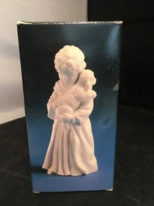 Avon Nativity Collectibles 'The Sheperd Boy' Porcelain Bisque Figurine 1983 - Picture 1 of 3