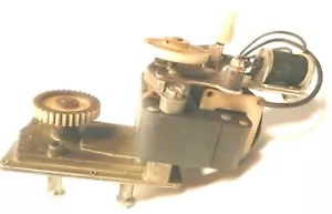 JUKEBOX WURLITZER 3400 / 3410 / 3460 parte: MOTOR PINZA en funcionamiento - Imagen 1 de 3