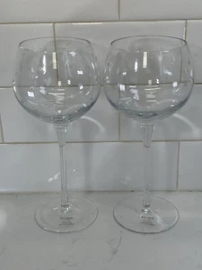 2- Kate Spade New York Lenox Larabee Polka Dot Balloon Wine Glasses Replacement - Picture 1 of 12