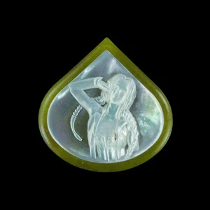 Carved Young Lady MOP Designer Bead GM050014 - Picture 1 of 4