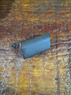 Campana extractora delantera vintage CZ 455 .22 LR original. Acabado mate. Foto 1 de 4